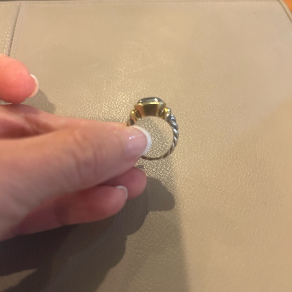 David Yurman silver and 18k gold ring with hematite stone…size 4 - Picture 5 of 5